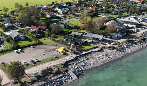 Kystvejen ødelagt af stormfloden i 2023